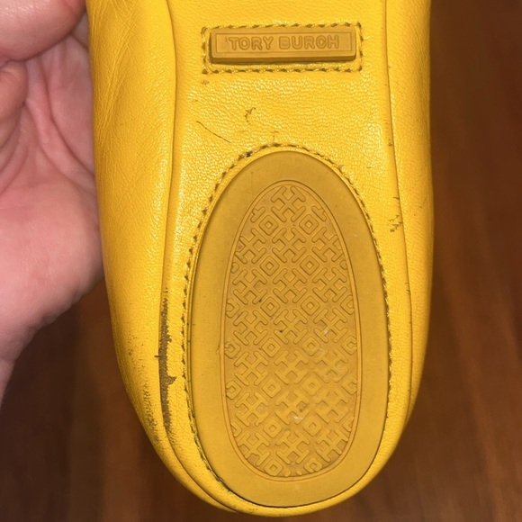 Tory Burch bright yellow ballet styled flats size 7 - Picture 15 of 16
